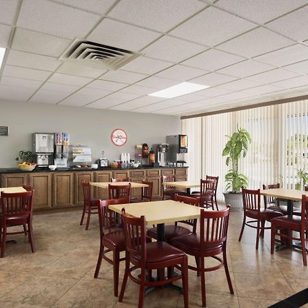 ฮาวเวิร์ด จอห์นสัน บาย วินด์แฮม วินเทอร์เฮเวน ฟลอริดา Motel ภายนอก รูปภาพ